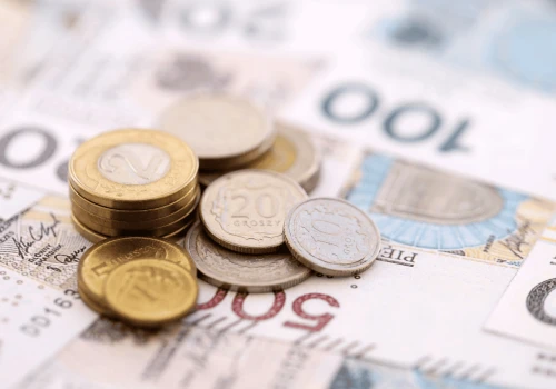 Co bank robi z pieniędzmi po śmierci klienta? Ważne zasady dla rodziny