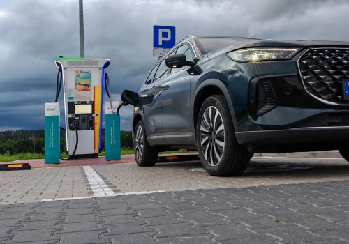 CHERY w ścisłej czołówce hybryd w Polsce. TIGGO 9, 7 i 4 w TOP 3 swoich segmentów