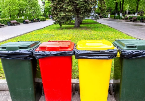 Gdzie wyrzucić stare długopisy i kredki? Czy nadają się do recyklingu?