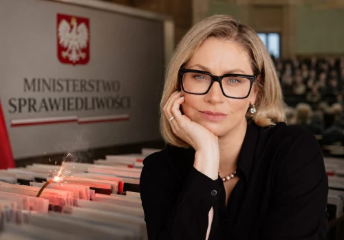 Rząd chce rozbroić bombę darmowych kredytów i ograniczyć pozwy. Co czeka 25 mln umów?