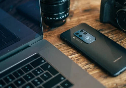 Dbasz o prywatność? Motorola szykuje smartfony z GrapheneOS! Niestety, będą droższe niż Pixele!