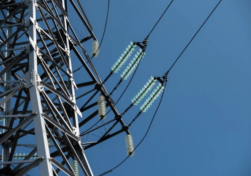 Wyższe podatki dla firm energetycznych i paliwowych. To planuje rząd
