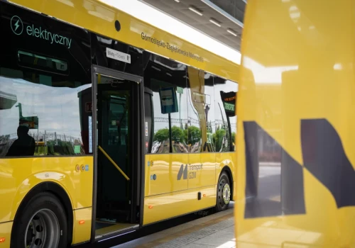 GZM inwestuje w czyste powietrze. Pierwszy kontrakt autobusowy od PAK PCE za 28 mln złotych