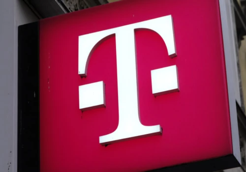 T-Mobile rozdaje kody do Żabki i smartfony. Trwa loteria