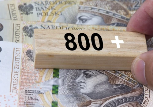 ZUS daje czas tylko do 31 sierpnia. Potem można stracić 800 plus i specjalny status