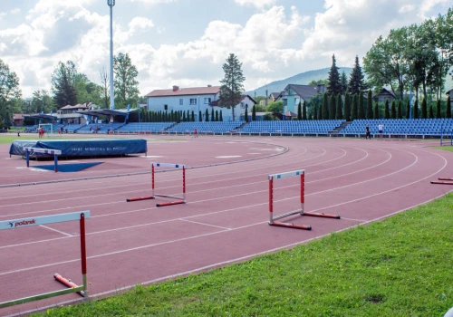 Zachęta do uprawiania lekkoatletyki. Otwarty trening w formie zabawy