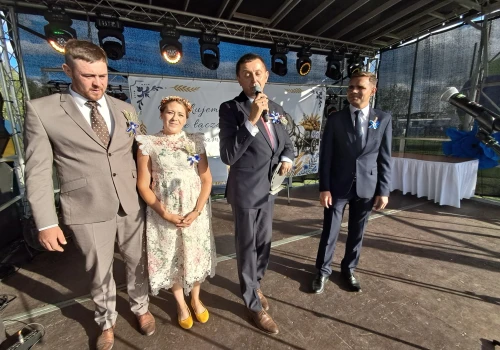 Dożynki w Wierzchlesie po raz pierwszy konno i z latynoskim temperamentem (zdjęcia)