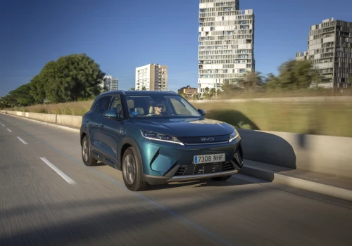 Unia może domknąć furtkę dla chińskich aut. Po „elektrykach” na celowniku hybrydy plug-in