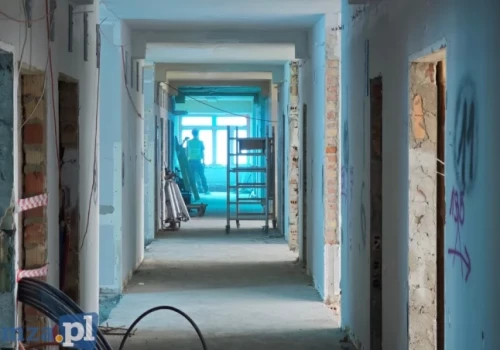 Duże zmiany w łomżyńskim szpitalu. Trwa modernizacja Oddziału Dziecięcego