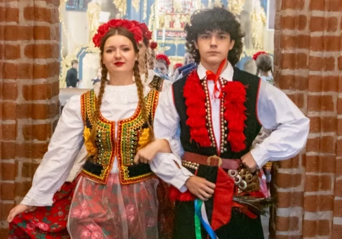 Deszcz nie powstrzymał tancerzy! Zobacz, jak Dworek Polski zaprezentował się w Piasecznie