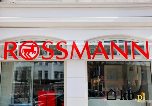 Weszła do Rossmanna po kosmetyki. Krem z kwasem salicylowym kosztował zaskakująco mało