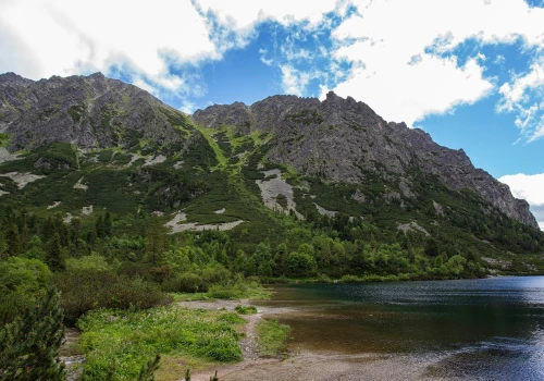 Nie tylko Morskie Oko i Kieżmarski. Ten staw też warto znać. Jest przepiękny, a trasa łatwa