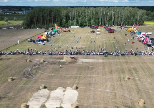 Wyścigi traktorów w roli głównej. Za nami Agromania 2026. Galeria i wideo