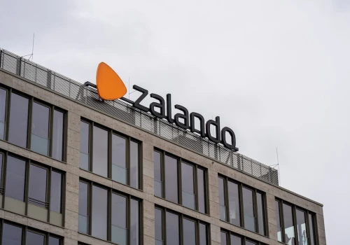 Zalando zamyka centrum logistyczne po 14 latach. Setki Polaków stracą pracę