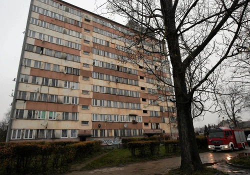 Blok z wielkiej płyty do wyburzenia. Pierwsza taka decyzja. To koniec symbolu PRL-u?