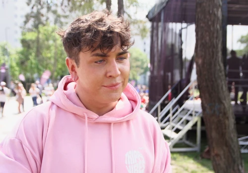 Po Prostu Damian: Dziennie do streamingu wpada 50 tys. kawałków zrobionych przez AI. To obniża morale tym, którzy sami piszą utwory i inwestują w nie duże pieniądze