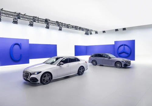Nowy Mercedes-Benz Klasa C – lifting, który zmienia wszystko. Hybrydy, MB.OS i design od 199 900 zł