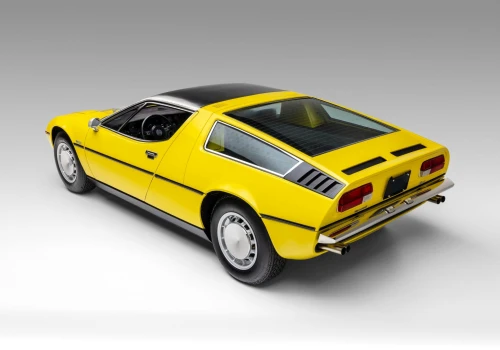 Maserati Bora 4.9 z 1973 roku sprzedane za 156 800 dolarów