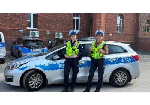 Szczecin. Dziecko zostało zatrzaśnięte w rozgrzanym samochodzie