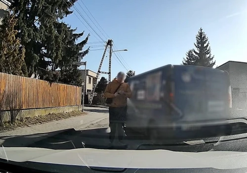 Poszedł na policję z nagraniem agresywnego kierowcy, a dostał 1500 zł grzywny