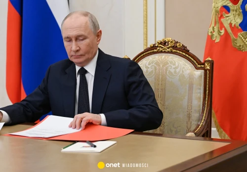 Rosja tkwi w gospodarczym bagnie. Kreml desperacko szuka rubli. 