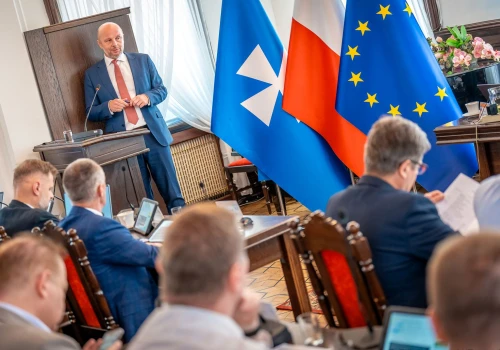 „Zasady gry się zmieniły” kontra „Umowa społeczna”. Gorąca debata o bonie żłobkowym w Rzeszowie