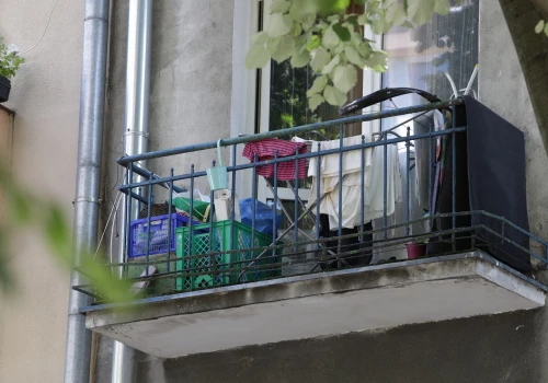 Za remont twojego balkonu mogą zapłacić też sąsiedzi. Wszystko zależy od jednego szczegółu