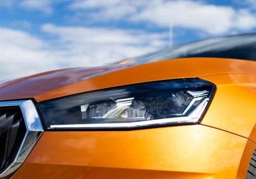 Nowe auto z klimą i LED-ami za 66 700 zł. Rywale z Chin są bez szans