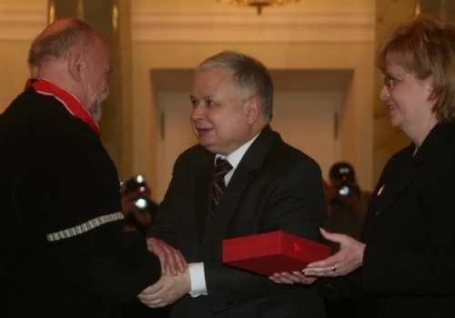 Wspomnienie o ojcu Bronisławie Sroce SJ w tygodniku DoRzeczy