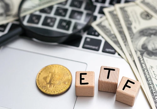 Bitcoin, czyli short squeeze spotyka się z odnowionym popytem ze strony ETF-ów