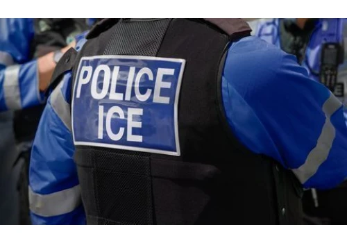 ICE w pobliżu chicagowskich szkół