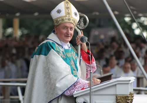 Bp Andrzej Jeż do pielgrzymów: Nie wstydźmy się głosić Jezusa Chrystusa