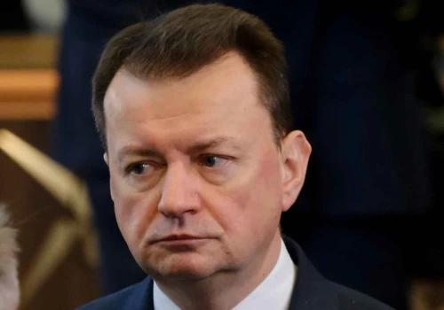 Błaszczak rozgryzł grę Morawieckiego. Teraz tłumaczy, w której drużynie jest były premier