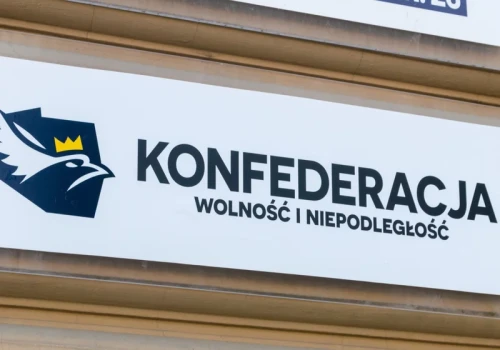 Gra o rząd. Nowy sondaż pokazuje, kto naprawdę wygra wybory