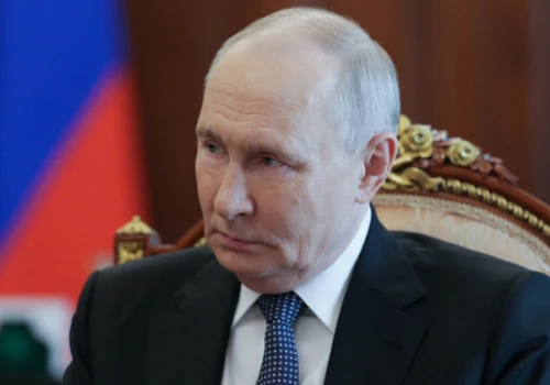 605, 606 i 607. Putin podpisał trzy tajne dekrety w dniu wizyty szefa CIA w Moskwie