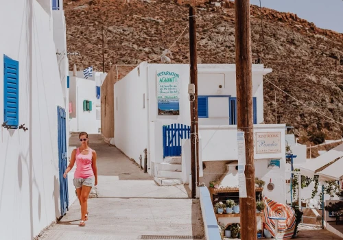 Santorini pęka w szwach. Godzinę dalej czeka zupełnie inny świat. To najcichsza wyspa Europy