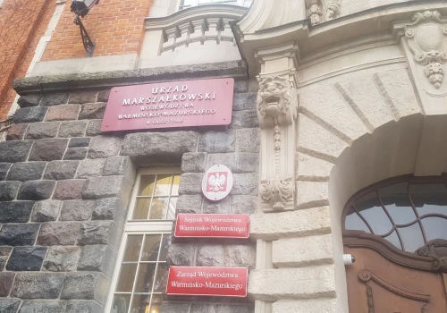 Ponad 84 tys. zł dla astrologa. Urząd tłumaczy się z decyzji