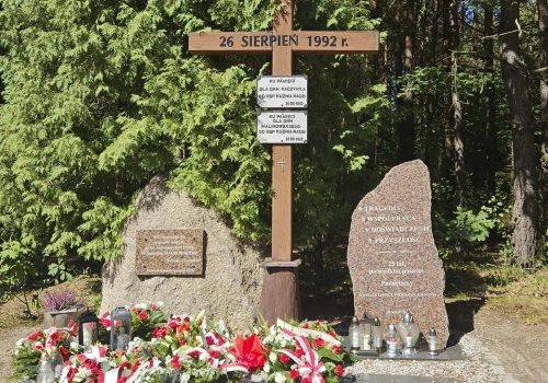 34. rocznica największego pożaru lasu w historii powojennej Polski. Oficjalne obchody i pamięć o bohaterach w Kuźni Raciborskiej