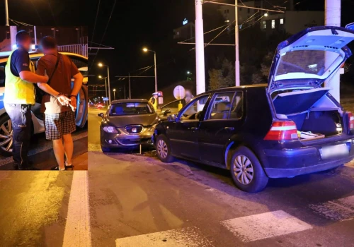 Lublin: Kompletnie pijany kierowca jechał pod prąd. Doprowadził do czołowego zderzenia