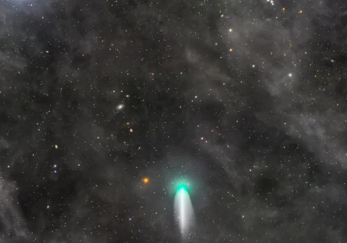 Zdjęcie niezwykłej komety wyróżnione przez NASA. Okno zamyka się na 22 lata