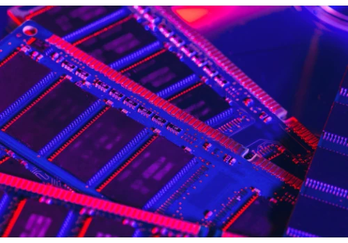 DRAM podrożeje o 270 proc., SSD o 235 proc. w 2026 roku