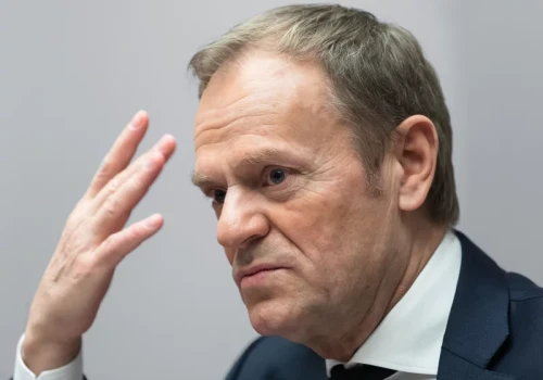 Tusk kontra Kaczyński? W sondażu sprawdzono wariant „dwóch bloków”
