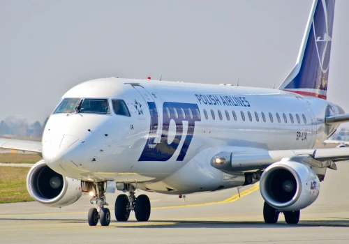 „Szalona Środa” z lotami po Polsce od 159 PLN 🤪✈️🤍❤️