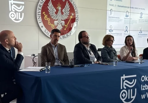 Nie trzeba kłamać, żeby wprowadzić pacjentów w błąd. OIL w Warszawie o nowej twarzy dezinformacji medycznej