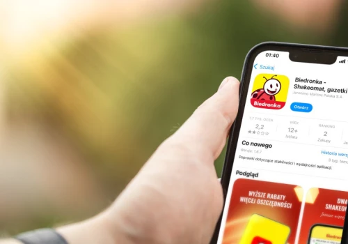 Ponad 70% Polaków wciąż to robi przed zakupami. Zaskakujące wyniki badania