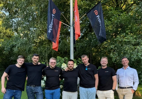 Wrocławski startup chce pilnować, by ChatGPT nie kłamał o firmach. PromptEye rusza na podbój USA