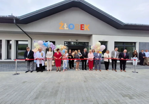 Nowy żłobek w Niedźwiadzie Dolnej. 36 miejsc dla najmłodszych i miliony na opiekę nad dziećmi
