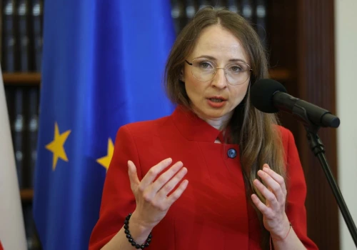 Wiek emerytalny kobiet i mężczyzn do zmiany. We wrześniu pojawi się nowy projekt