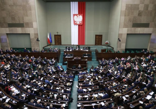 Zrównanie wieku emerytalnego! Trafi do Sejmu już we wrześniu