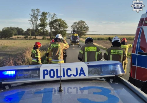 Ciągnik dachował w rowie. 61-letni rolnik trafił do szpitala